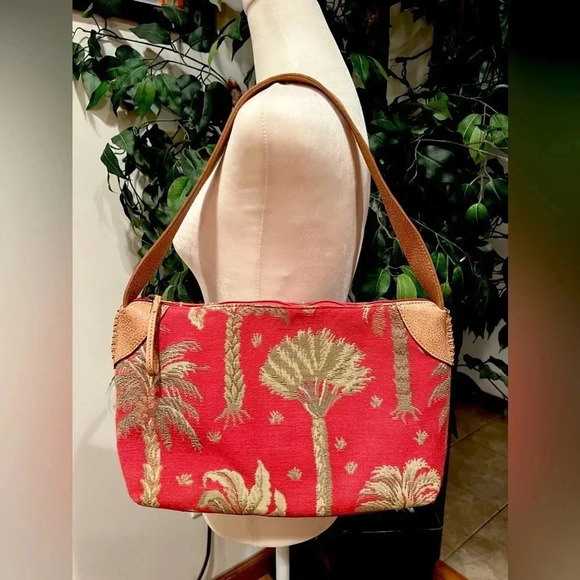 VINTAGE | Tommy Bahama ladies tapestry handbag - Picture 1 of 16